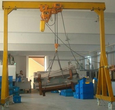 成華牌小型龍門吊